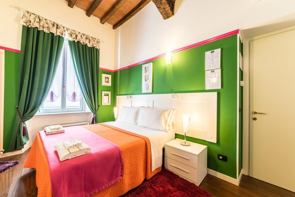 Domus San Martino Guesthouse Piacenza Exterior photo